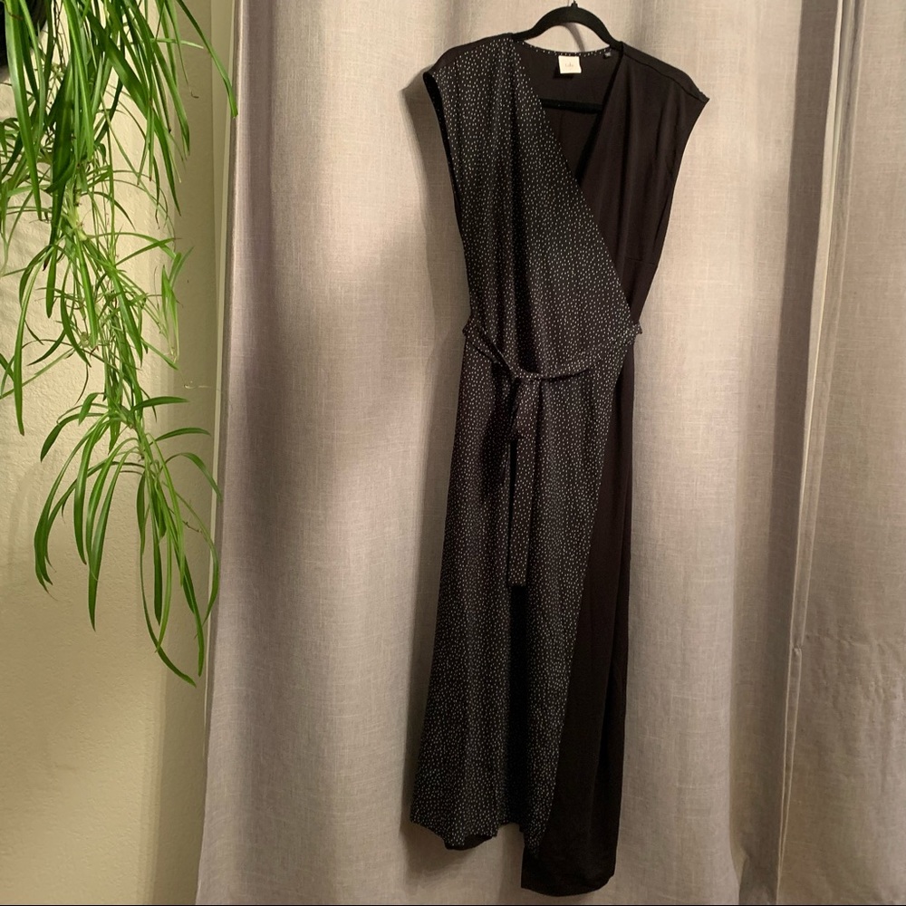 NWOT C.A.B.I. Wrap dress